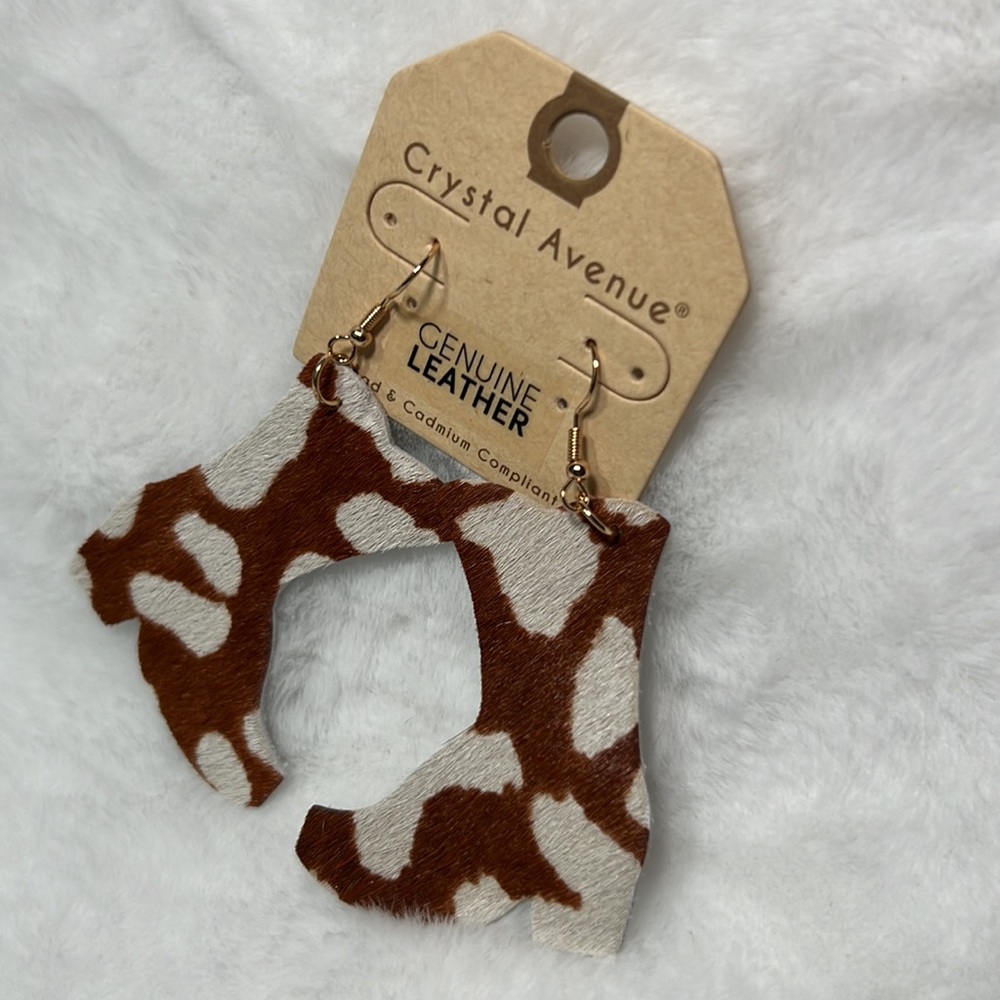 Brown Cowhide Boot Earring - Picture 2 of 2